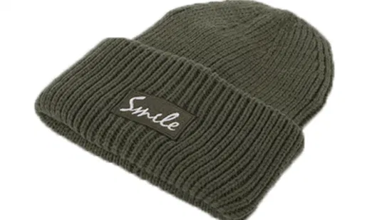 Unisex Stickerei Label Logo Grün Benutzerdefinierte 100 % Acryl Beanie Manschette Winter Warme Damen Strickmütze